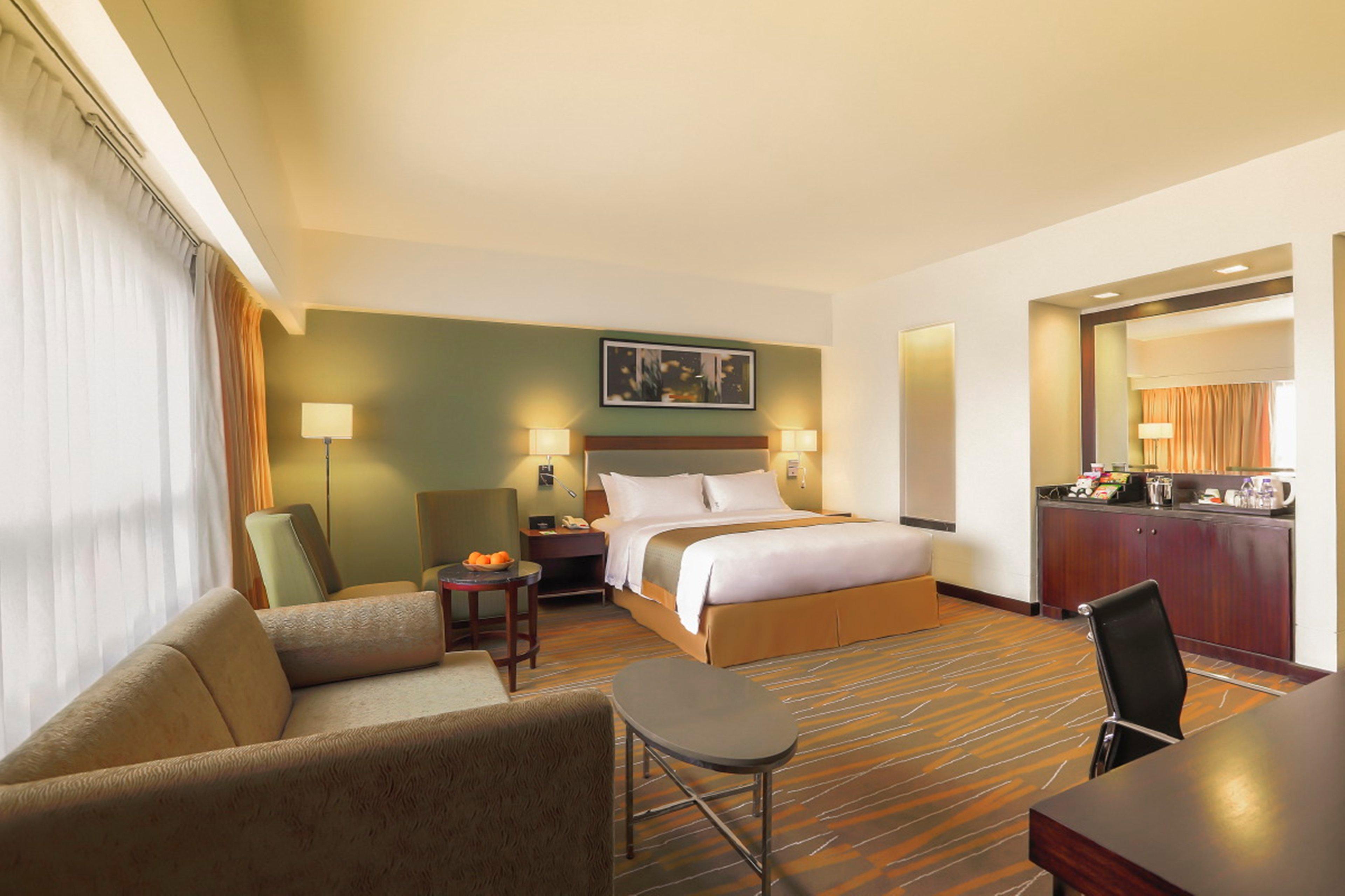 Holiday Inn & Suites Makati By Ihg San Pedro Makati Eksteriør billede Suite