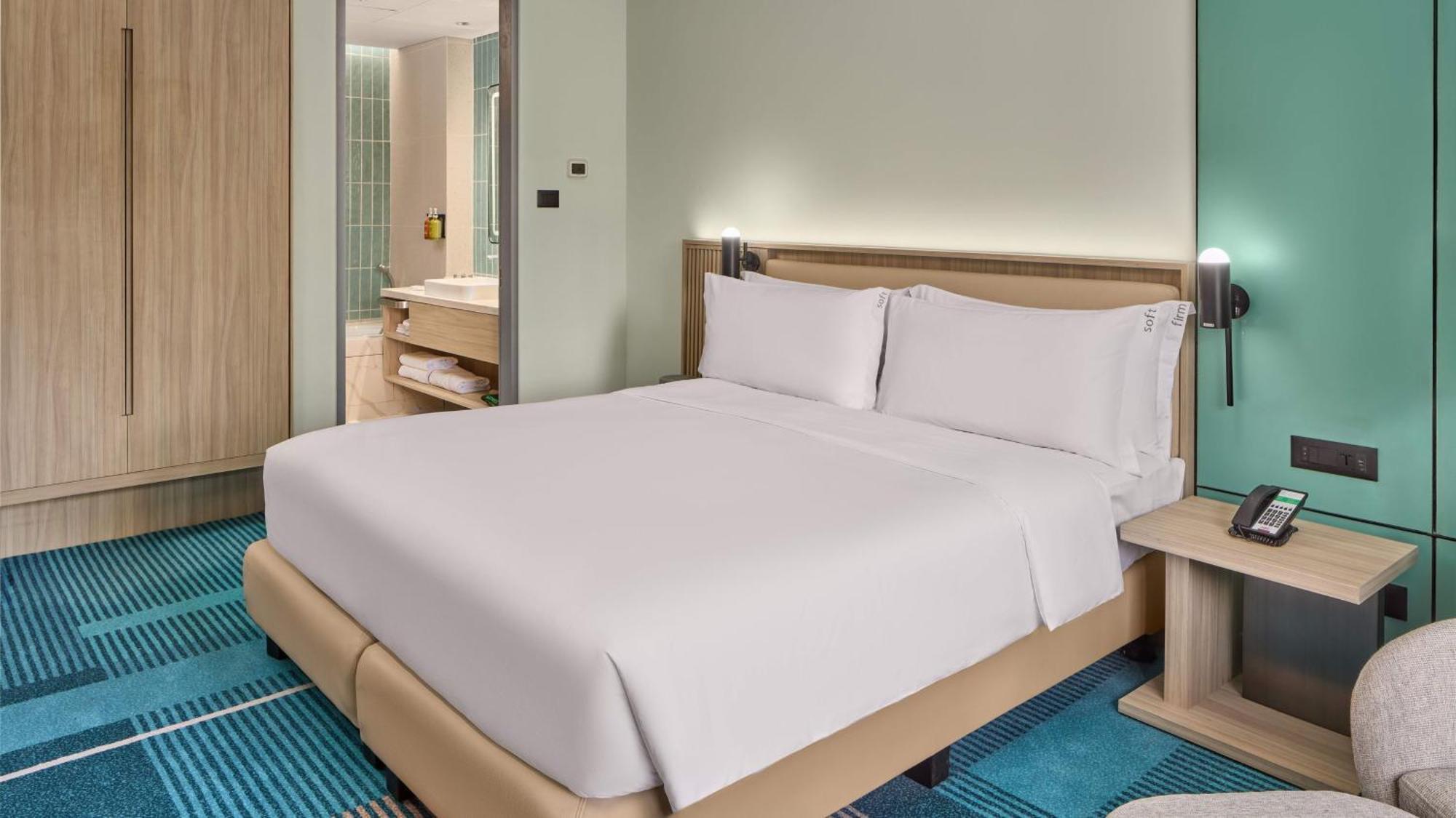 Holiday Inn & Suites Makati By Ihg San Pedro Makati Eksteriør billede